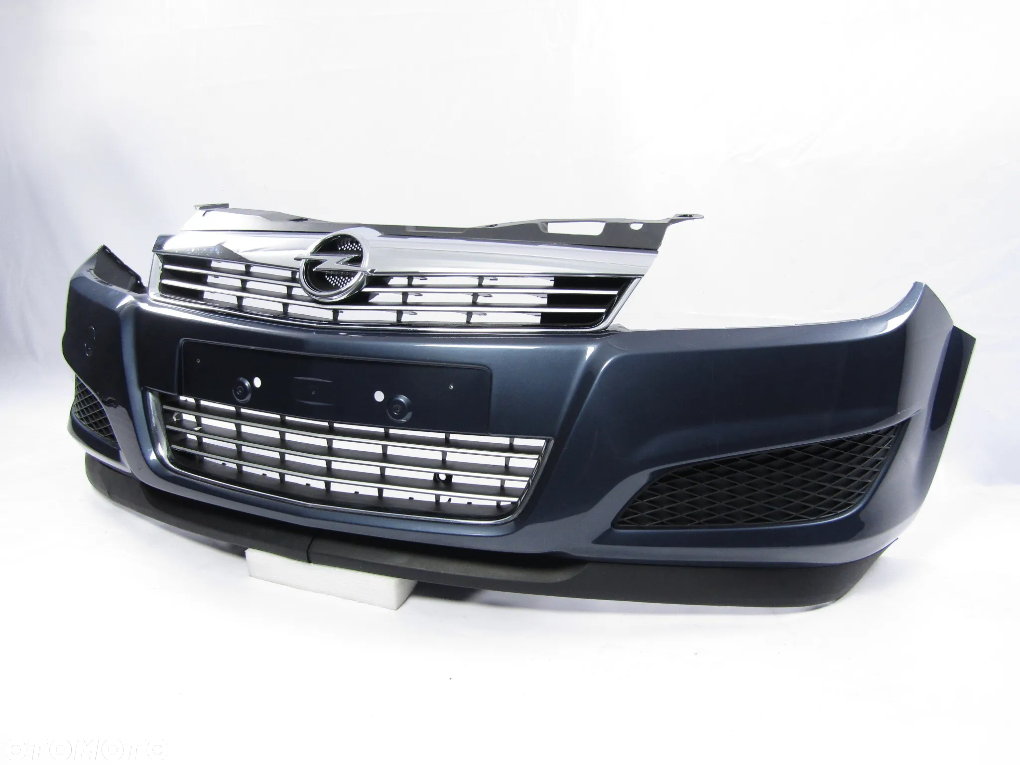 Zderzak przedni Opel Astra H 07 - 12 Hatchback / Kombi Lakier 168 - 10