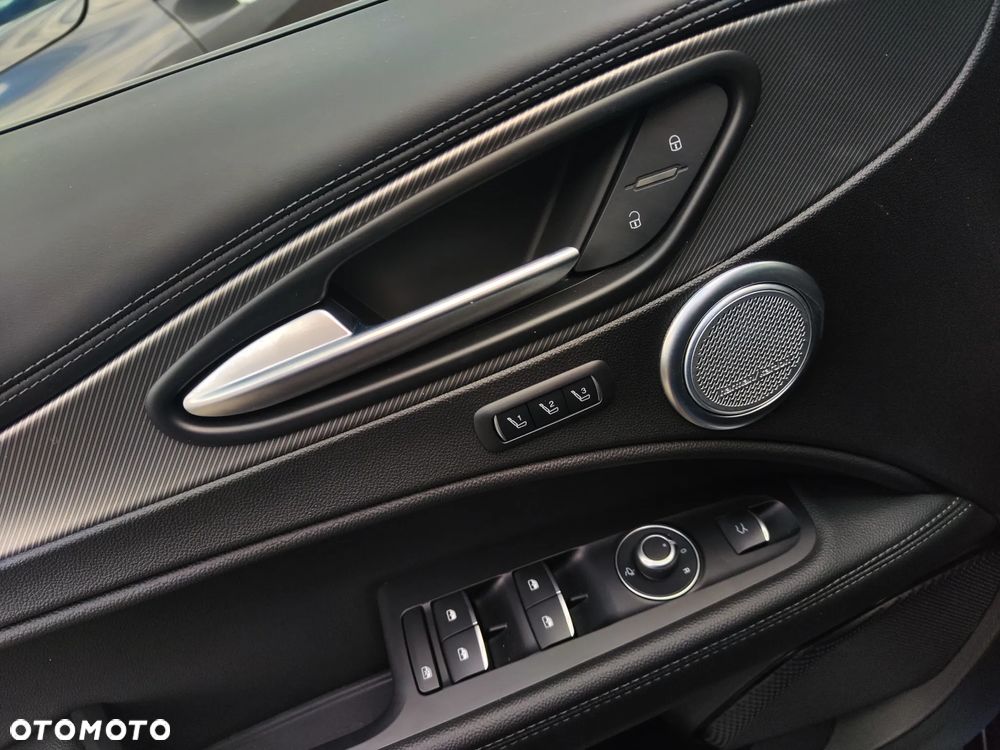 Alfa Romeo Stelvio 2.0 Turbo Veloce Q4 - 26