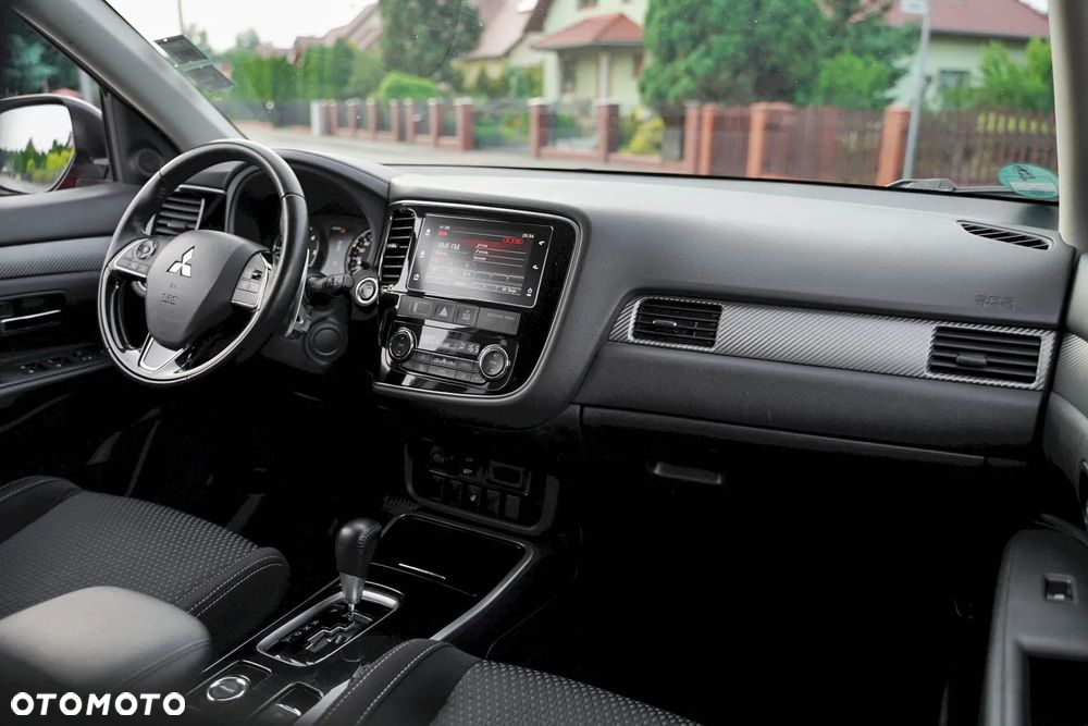 Mitsubishi Outlander 2.2 DI-D Intense + SDA 4WD - 19