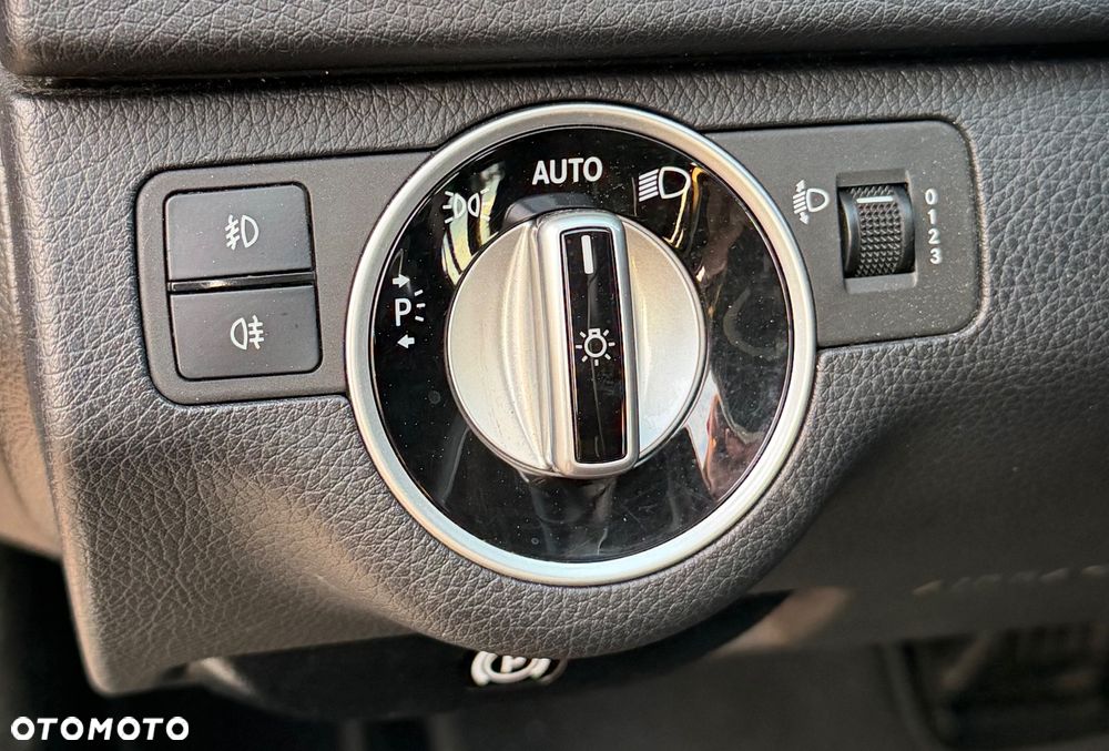 Mercedes-Benz Klasa C 200 (BlueEFFICIENCY) - 18