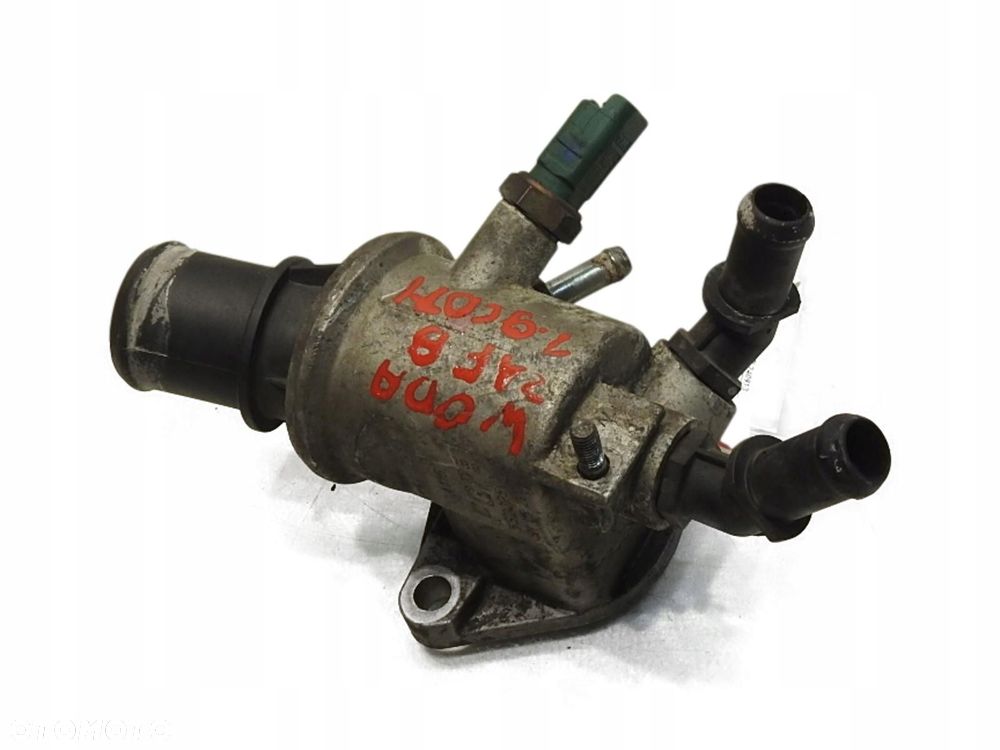 OBUDOWA TERMOSTATU OPEL ZAFIRA B 1.9 CDTI 55202510 - 1