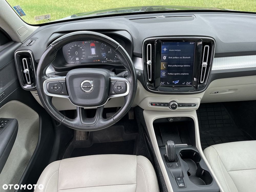 Volvo XC 40 T5 AWD Geartronic Momentum - 9