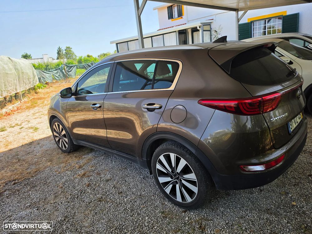Kia Sportage 1.6 CRDI ISG SX — fotografia 14