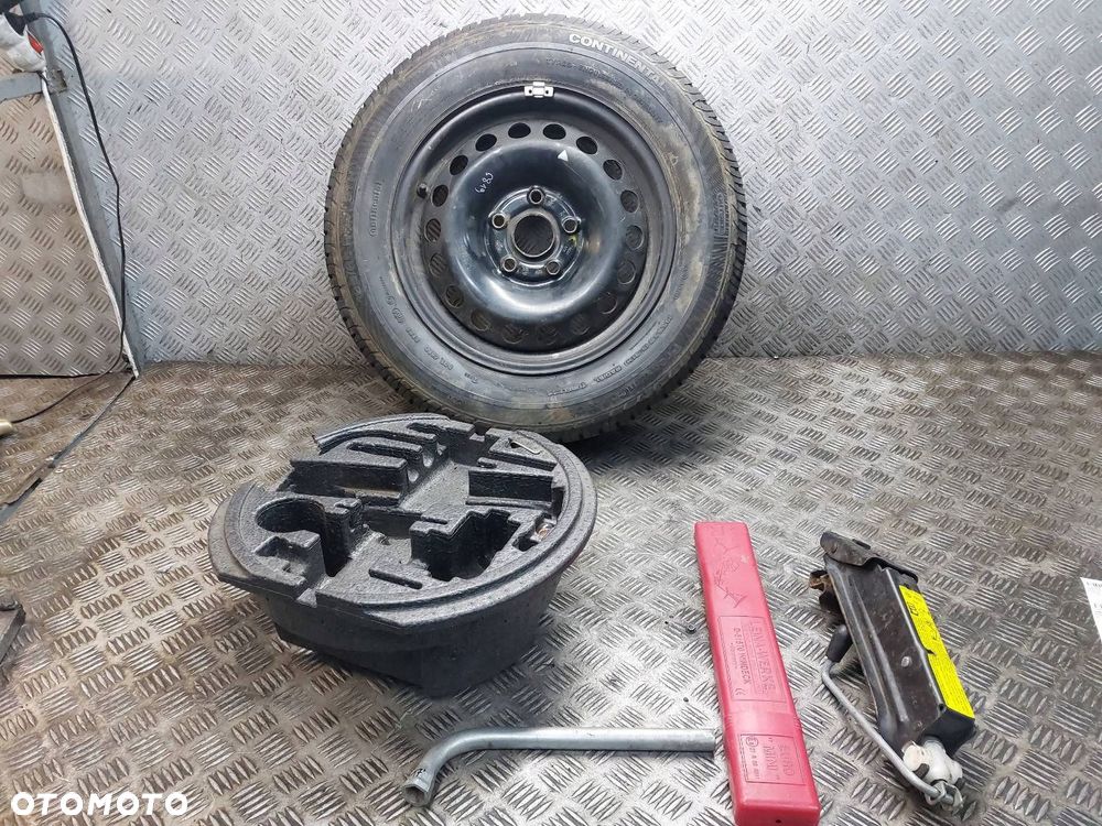 ORGANIZER WKŁAD BAGAŻNIKA ZAPAS LEWAREK 5x112 6Jx15 VOLKSWAGEN GOLF V - 1