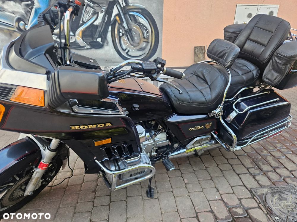 Honda GL - 12