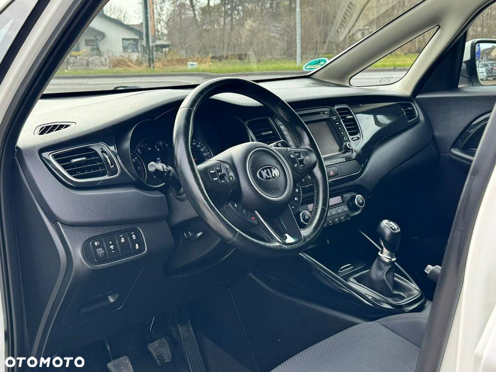 Kia Carens 1.6 GDI Dream-Team Edition - 19