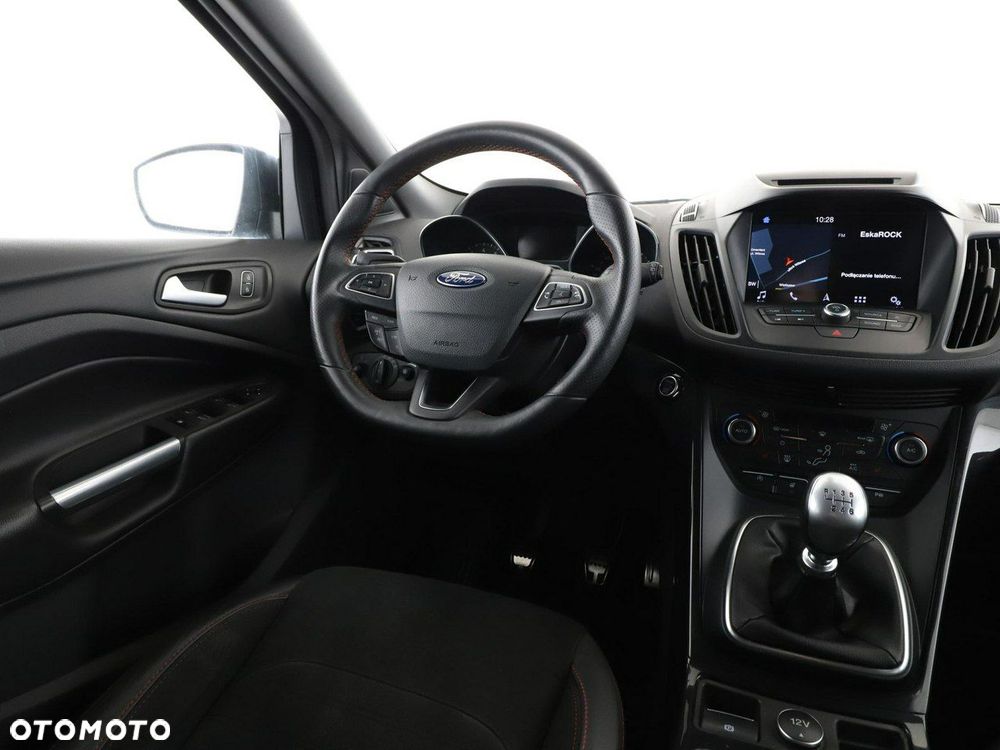Ford Kuga 1.5 EcoBoost 2x4 ST-Line - 17