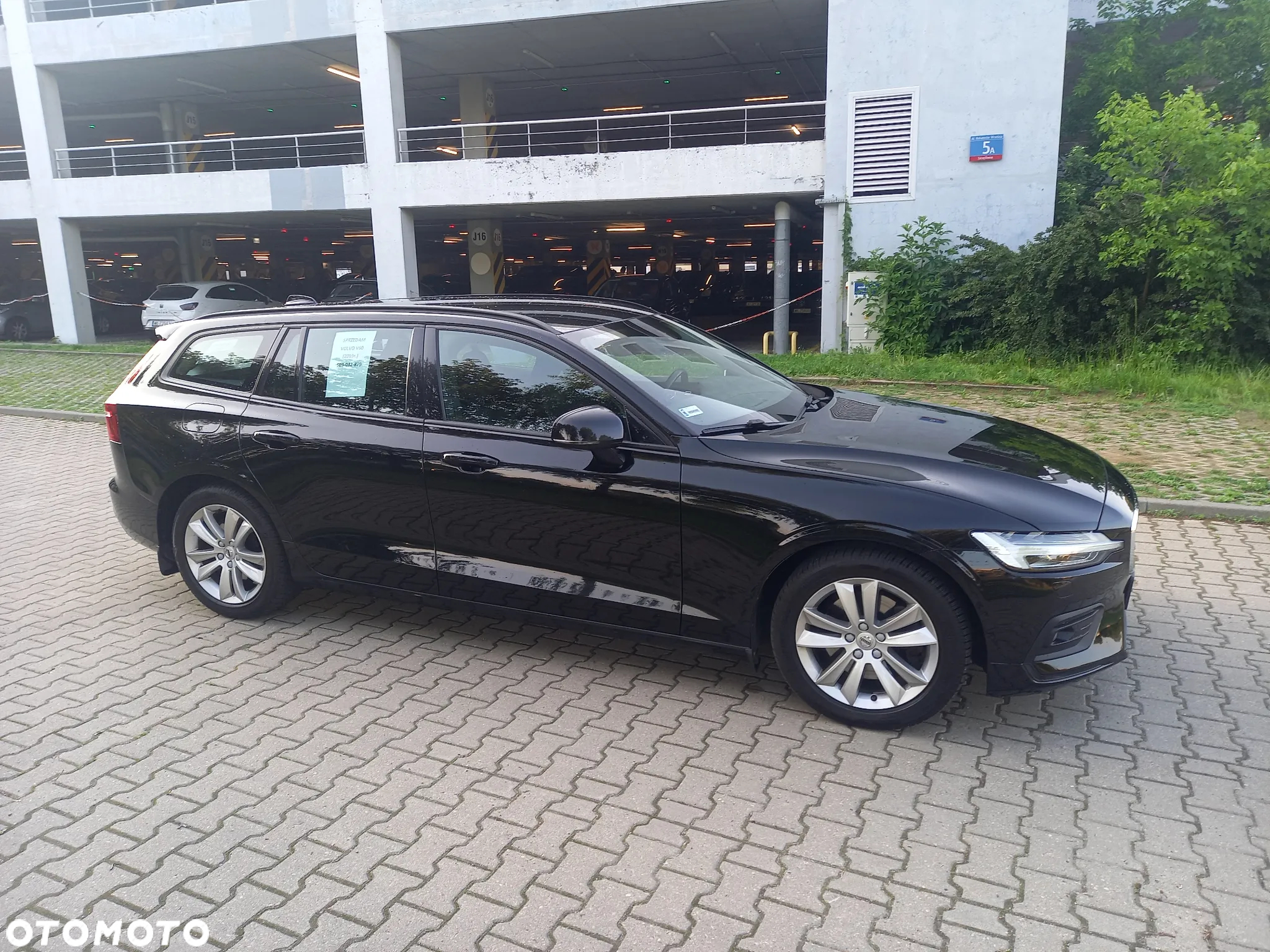 Volvo V60 D4 Momentum - 4