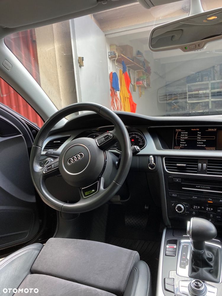 Audi A4 Avant 2.0 TDI DPF clean diesel quattro S tronic S line Sportpaket - 13