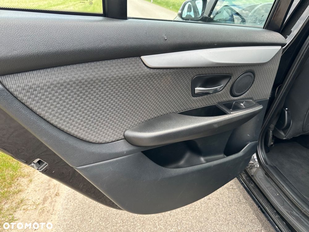 BMW Seria 2 218d Luxury Line - 25