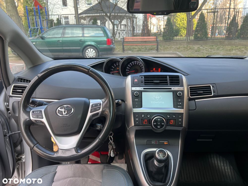 Toyota Verso 1.6 D-4D 5-Sitzer Start/Stop Skyview Edition - 12