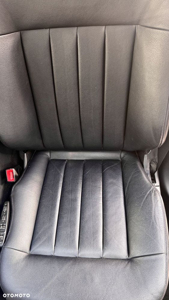 Mercedes-Benz Klasa E 250 CGI BlueEFFICIENCY Automatik Elegance - 11