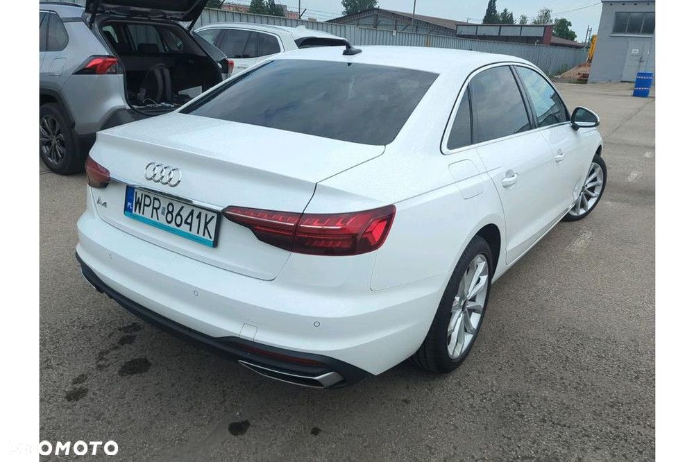 Audi A4 Limousine - 3