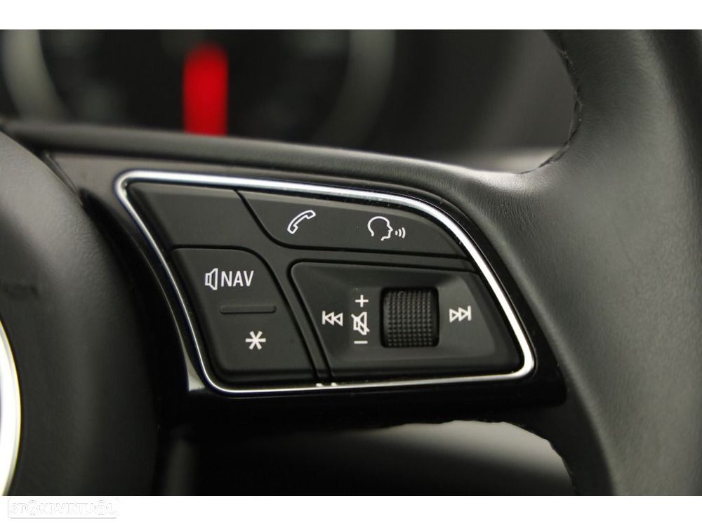 Audi Q2 30 TFSI - 17