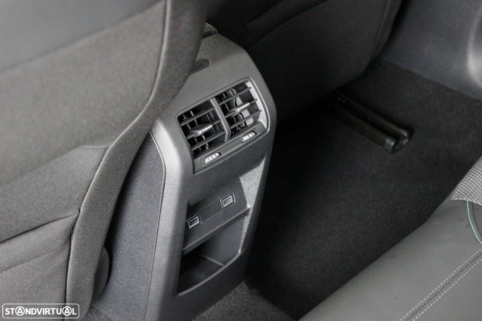 Peugeot 308 1.2 PureTech Allure Pack EAT8 - 22