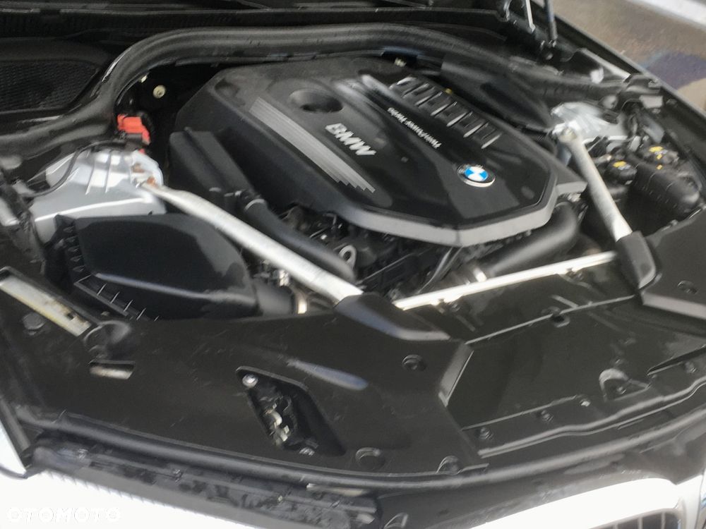 BMW Seria 5 540i GPF xDrive Luxury Line - 39