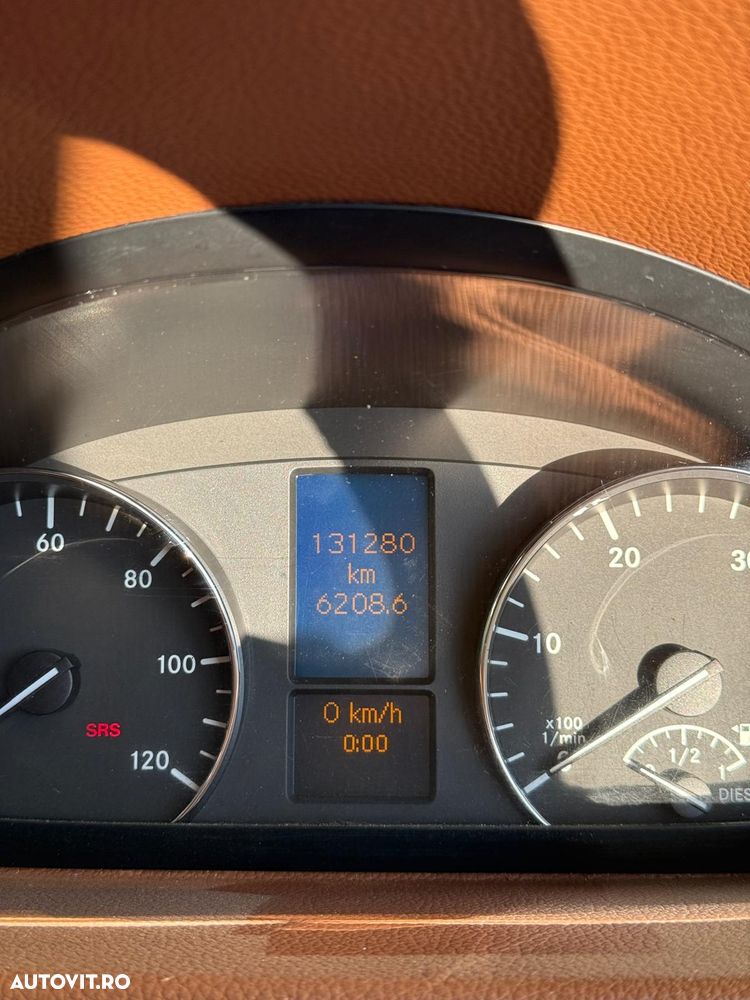 Mercedes-Benz Sprinter - 11