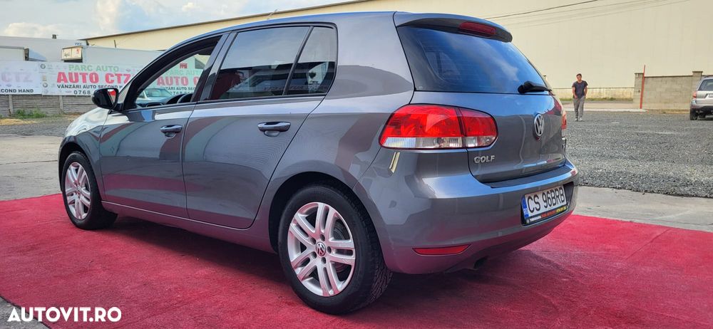 Volkswagen Golf - 34