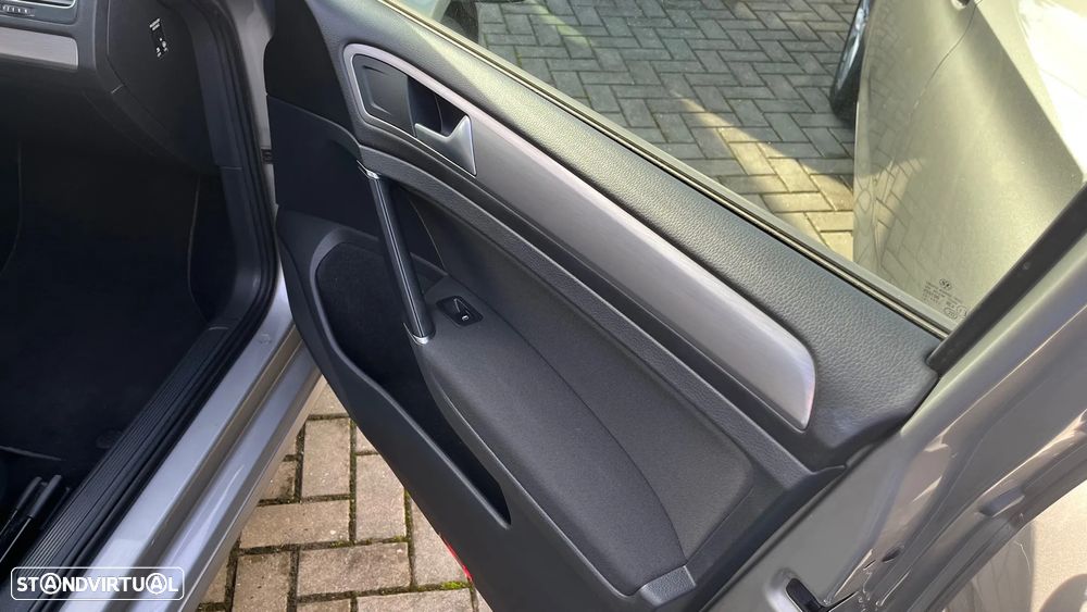 VW Golf 1.6 TDi Edition - 27