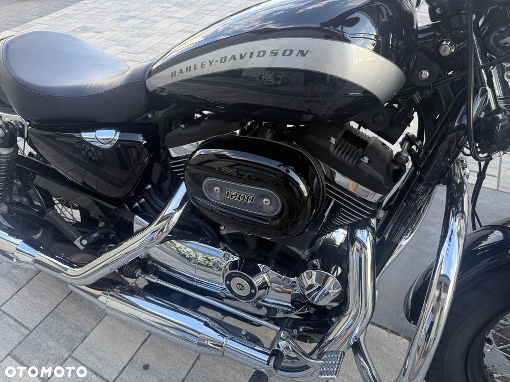 Harley-Davidson Sportster Custom 1200C - 16