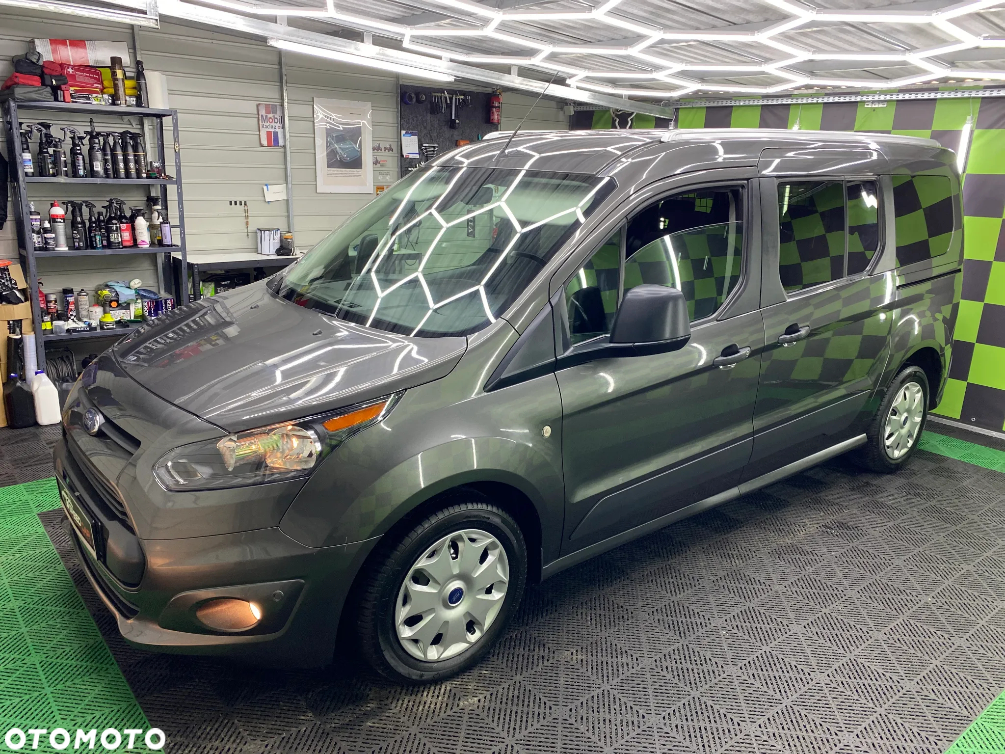 Ford Tourneo Connect 1.5 EcoBlue Start-Stop Trend - 18