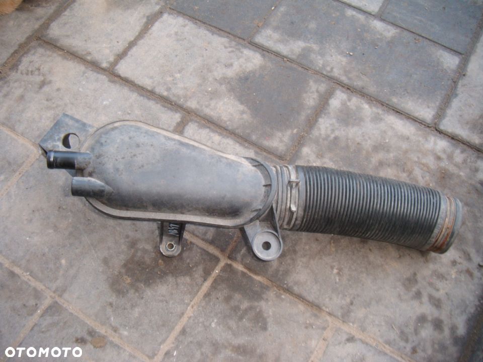 fabia 1 04r 1. 4 dolot powietrza nr 047129654c - 1