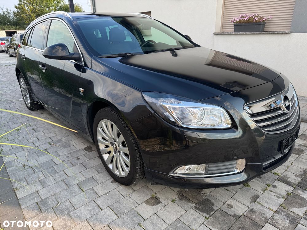 Opel Insignia 2.0 Turbo Sports Tourer 4x4 Automatik Cosmo - 3