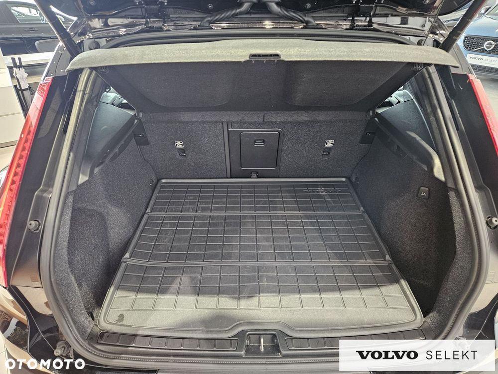 Volvo XC 40 - 30