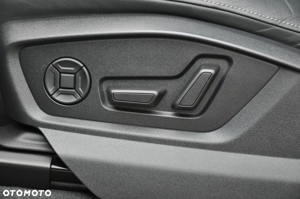 Audi Q8 50 TDI mHEV Quattro Tiptronic - 33