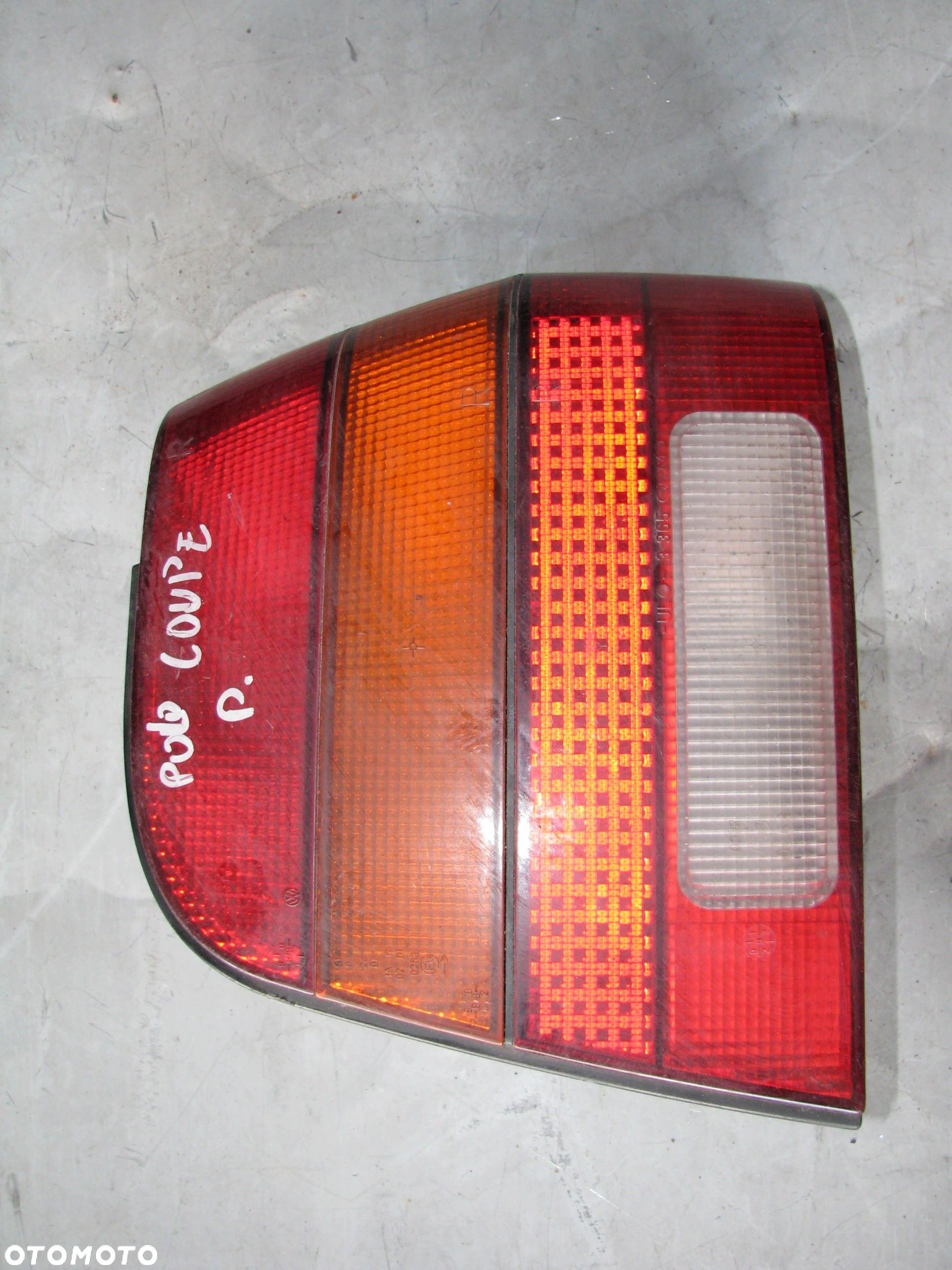 LAMPA  PRAWA TYLNA VOLKSWAGEN POLO  COUPE 86C2F - 1