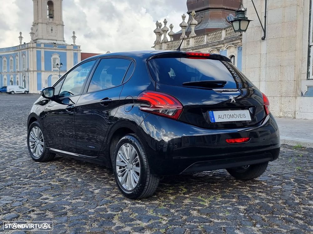 Peugeot 208 1.6 BlueHDi Style - 4