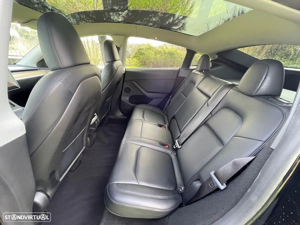 Tesla Model Y Performance Dual Motor AWD - 28