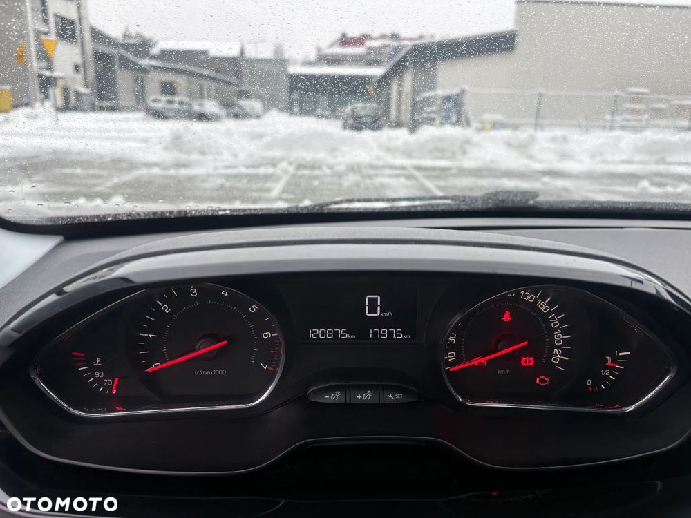 Peugeot 208 1.2 PureTech Active - 7