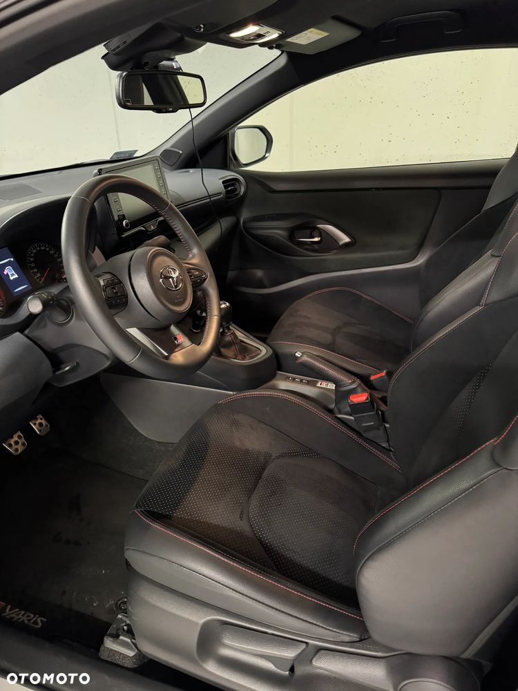Toyota GR Yaris 1.6 Dynamic - 10