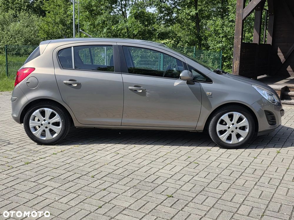 Opel Corsa 1.4 16V Active - 2