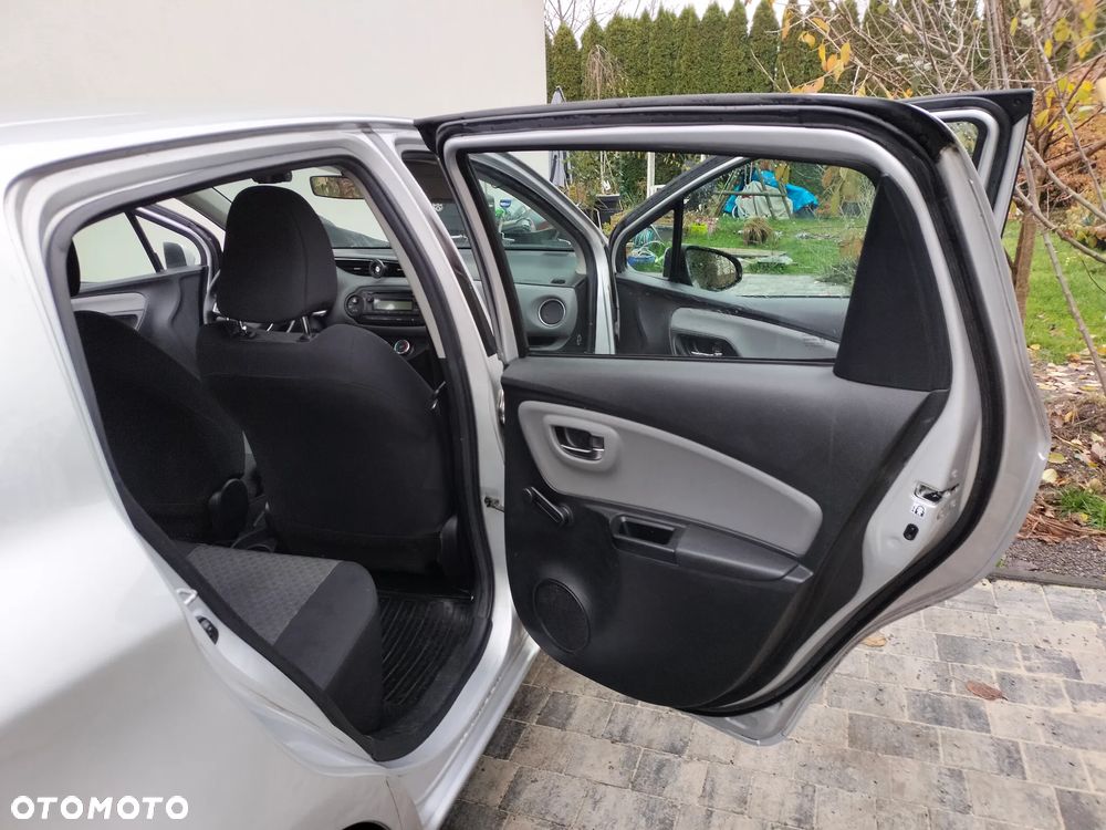 Toyota Yaris 1.0 Life EU6 - 10