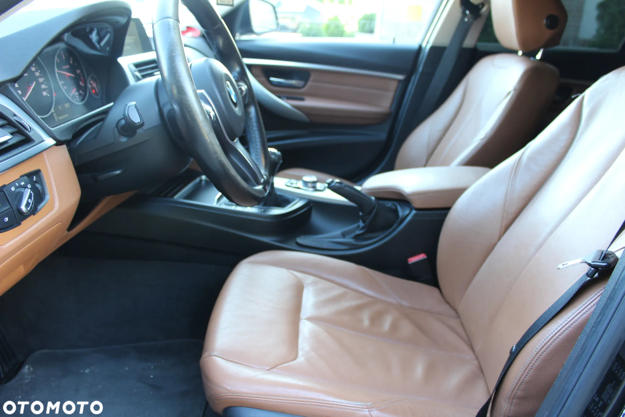 BMW Seria 3 316d Touring Luxury Line - 12