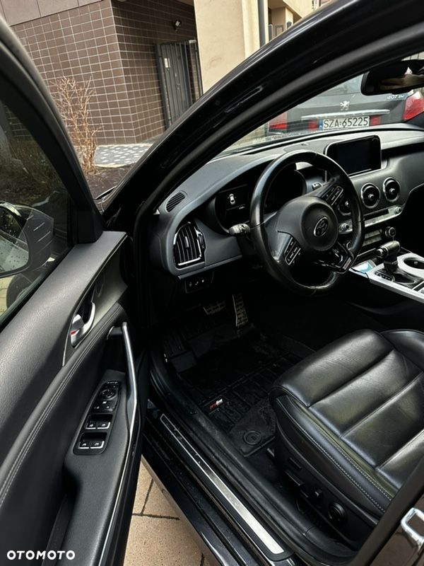 Kia Stinger - 28