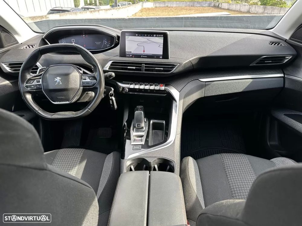 Peugeot 3008 1.5 BlueHDi Allure Pack EAT8 - 27