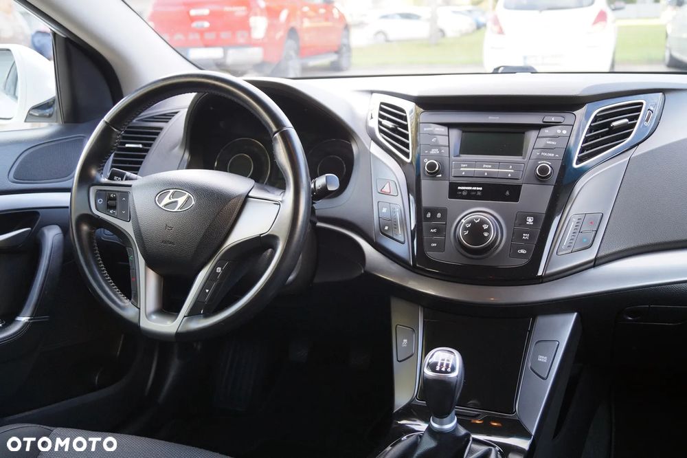 Hyundai i40 Kombi 1.6 Trend - 21