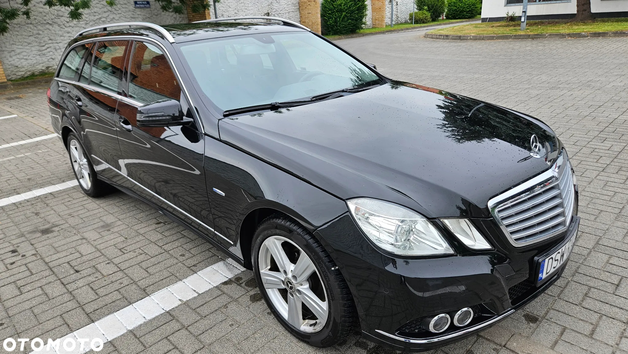 Mercedes-Benz Klasa E 200 T CGI BlueEFFICIENCY Automatik Elegance - 3