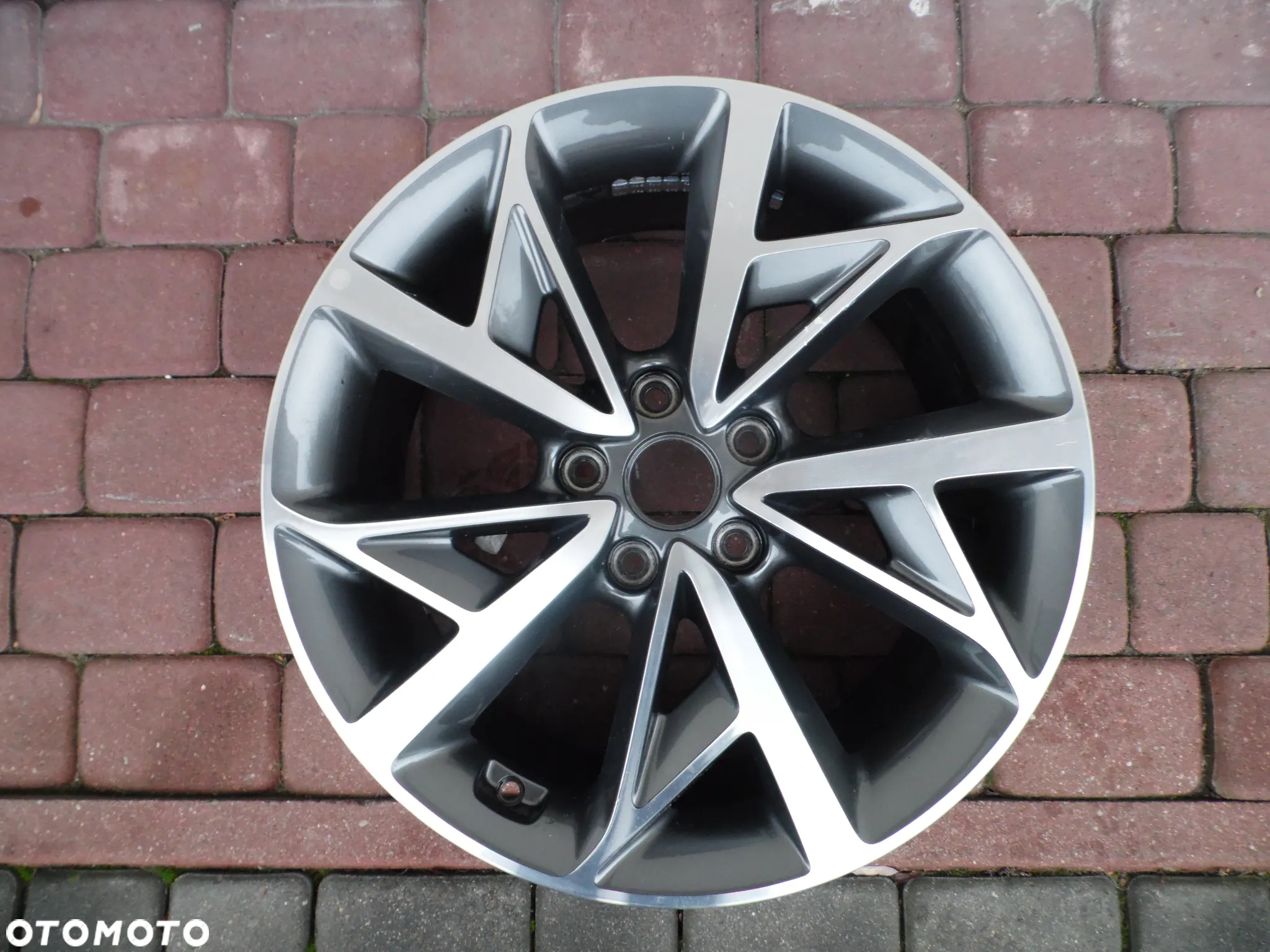 Felga 18'' 5x114,3 Kia 7,5x18 ET50 52910-G5600 - 3