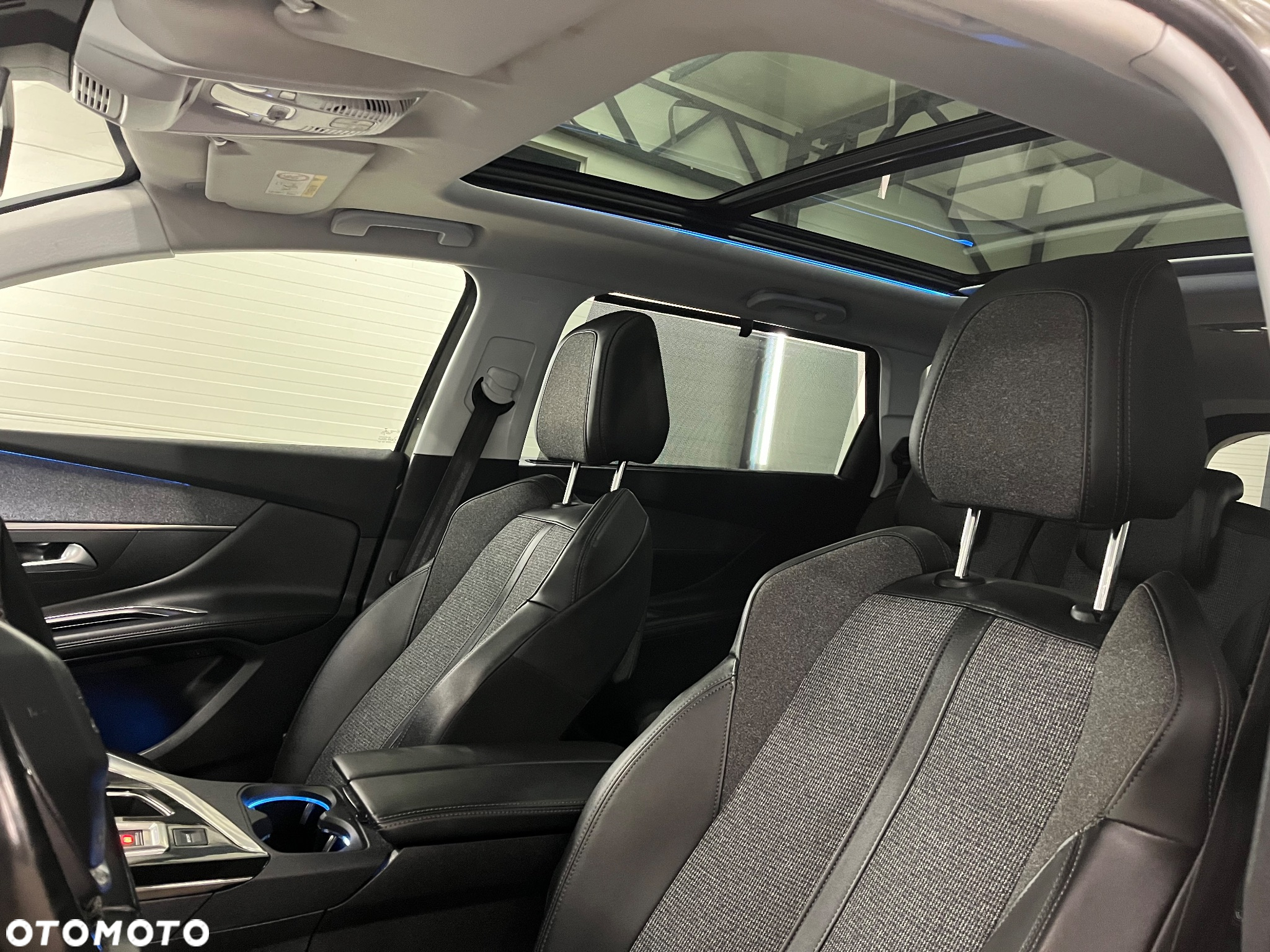 Peugeot 5008 PureTech 130 EAT8 Stop & Start Allure Business-Paket - 13