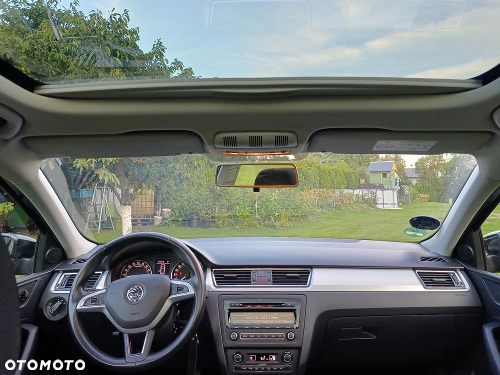 Skoda RAPID 1.6 TDI DSG Style+ - 7