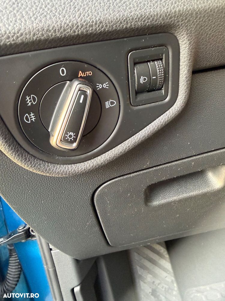 Volkswagen Touran - 16