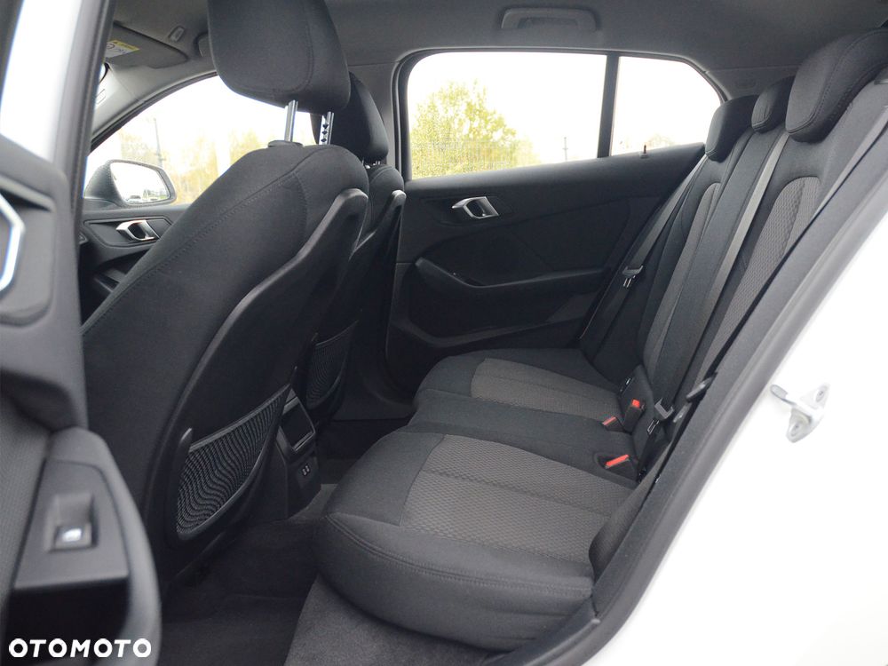 BMW Seria 1 118i Advantage - 24