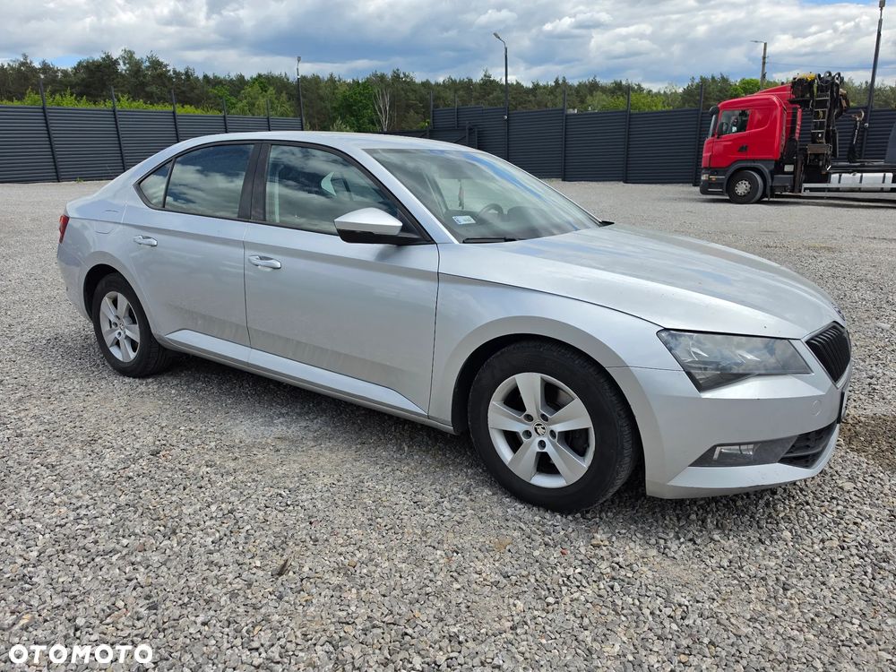 Skoda Superb 1.4 TSI ACT Active - 6