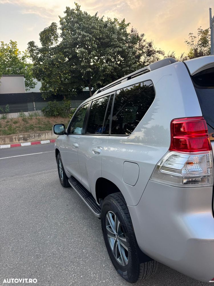 Toyota Land Cruiser 3.0l Turbo D-4D Aut. AVS Luxury - 10
