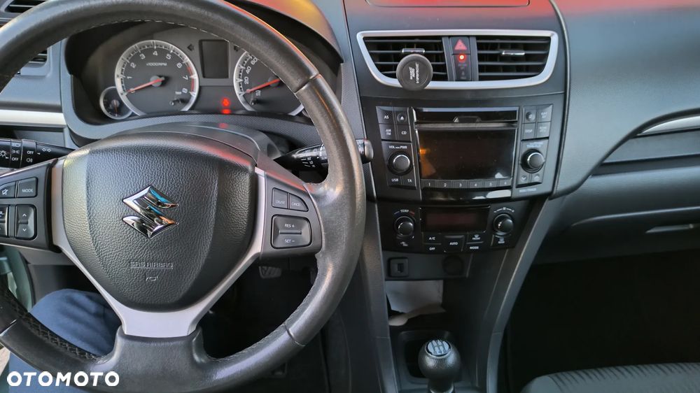 Suzuki Swift 1.2 Premium - 9