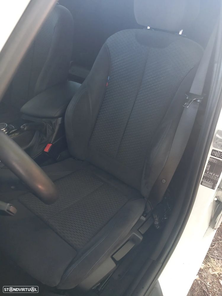 BMW 118 d Pack M - 10